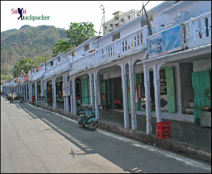 Narendra Nagar Market